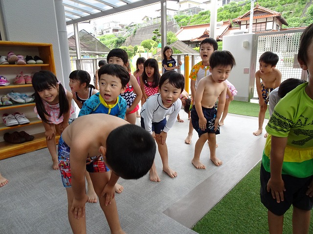 プールであそんだよ 学校法人法輪学園 認定こども園ほうりん安幼稚園